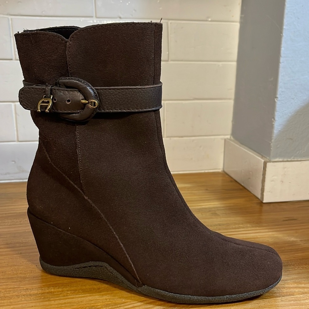 Etienne Aigner Eve Women's Brown Suede Leather Wedge Ankle Boots Size 7.5 M